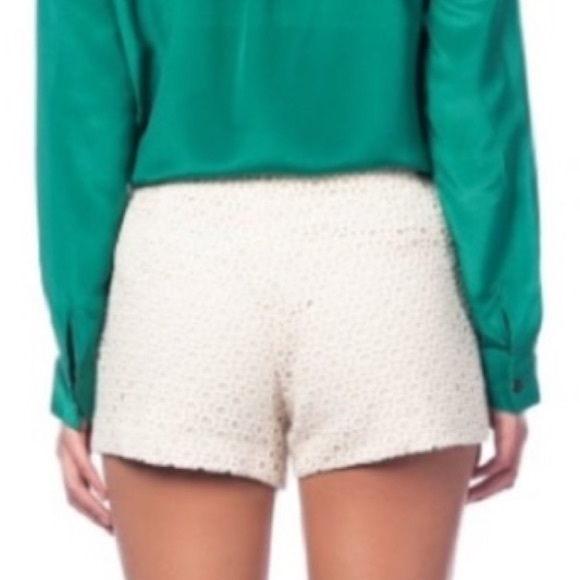 Banana Republic Cream Lace Eyelet Short - Picture 8 of 8
